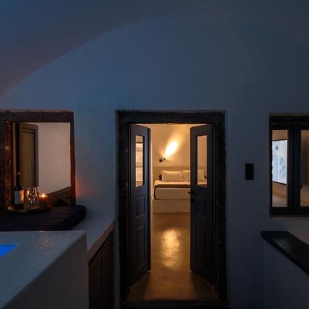Pyrgos Cave Suites ภายนอก รูปภาพ