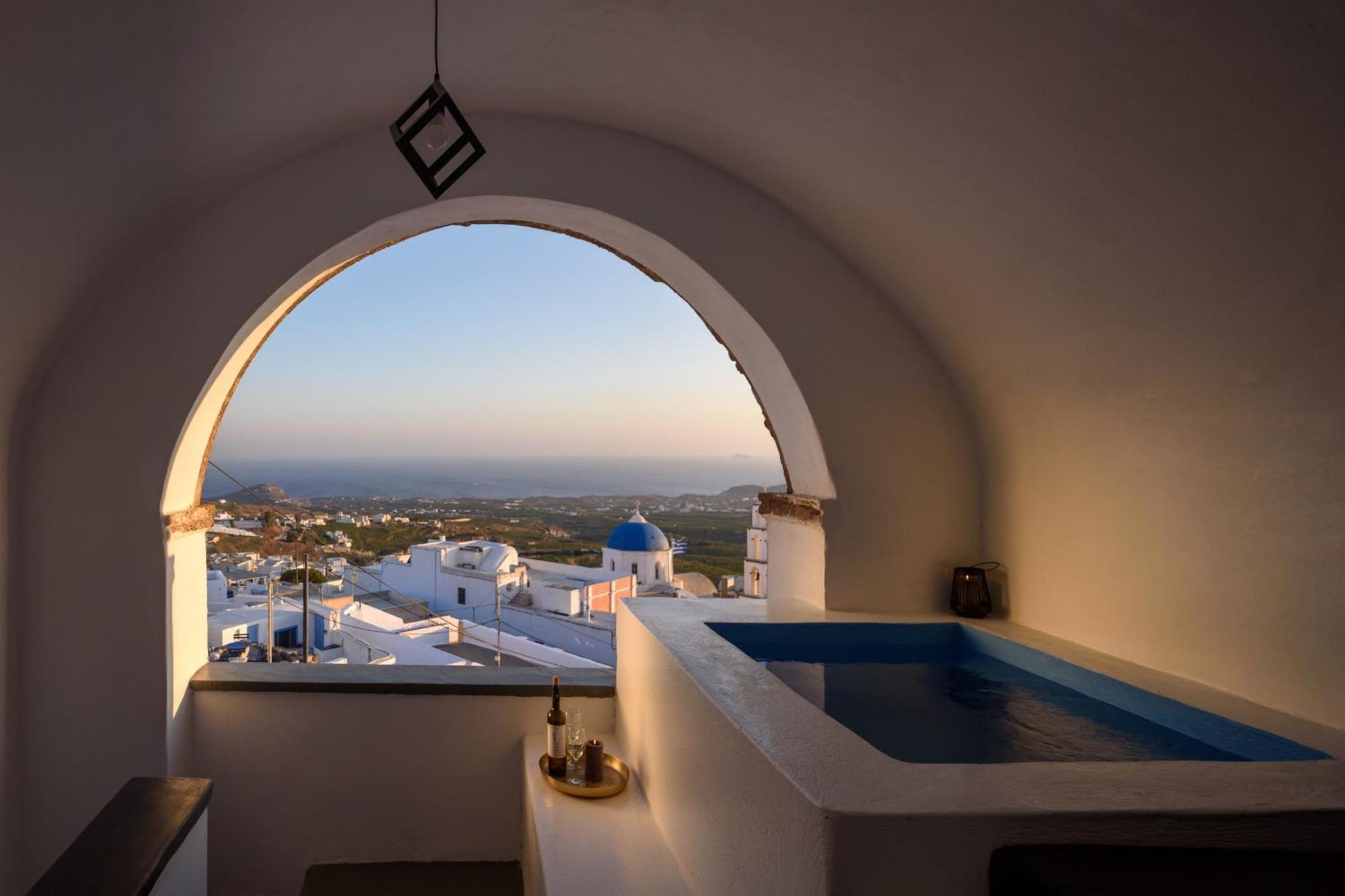 Pyrgos Cave Suites ภายนอก รูปภาพ