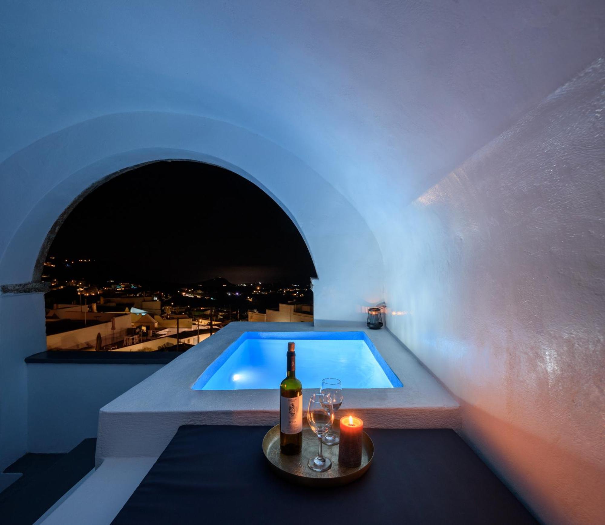 Pyrgos Cave Suites ภายนอก รูปภาพ