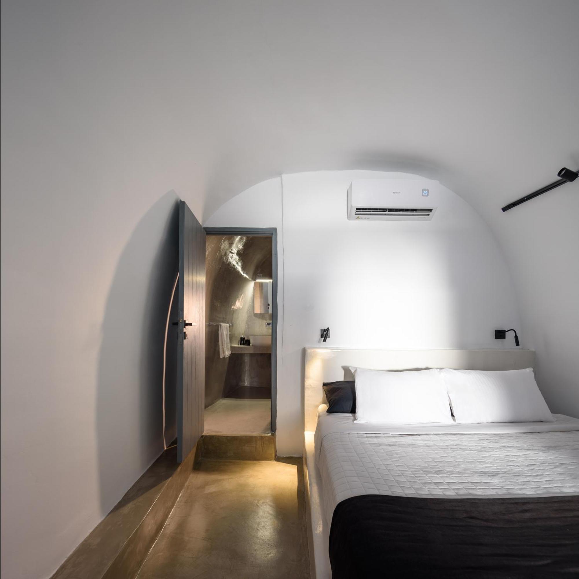 Pyrgos Cave Suites ภายนอก รูปภาพ